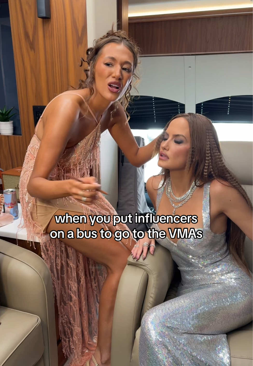 TO THE VMA’s WE GO✨🪩🎶 @CBS @MTV #vmas @haleyybaylee 