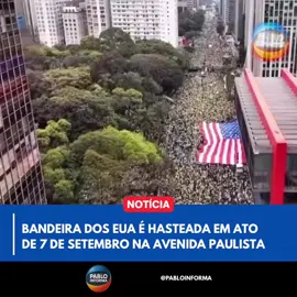 Uma bandeira dos Estados Unidos foi hasteada na tarde deste domingo (7), na Avenida Paulista, durante as manifestações do Dia da Independência. Grupos de direita aproveitaram o evento para defender anistia, criticar o presidente Luiz Inácio Lula da Silva e o ministro Alexandre de Moraes, além de demonstrar apoio ao ex-presidente Jair Bolsonaro, em meio ao julgamento no Supremo Tribunal Federal (STF). A presença da bandeira americana chamou atenção e foi interpretada como um gesto de respaldo às ações do governo de Donald Trump contra Alexandre de Moraes, alvo da Lei Magnitsky. #7deSetembro #AvenidaPaulista #Bolsonaro #Lula #pabloinforma