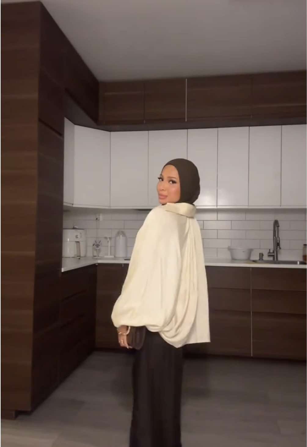 In my brown area 🍂🤍 #ootdhijab 