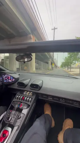 Raw sound of the bull #lamborghini 