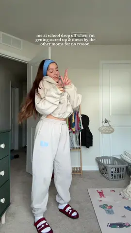 they never like the hot young moms 🥲 #realisticmomlife #relatable #coolmom #momof2 