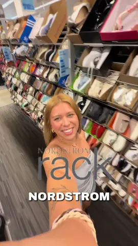Sapatos de marca na Nordstrom Rack! Quem mais ama? 🩵 #nordstromrack #brasileirosnoseua #morandonoseua #haul #CapCut 