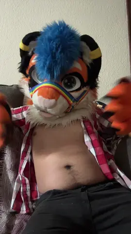 ;3  #fursuit #fursuiter #cutefurhead 
