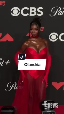 Olandria is heating up the #VMAs carpet. ❤️‍🔥