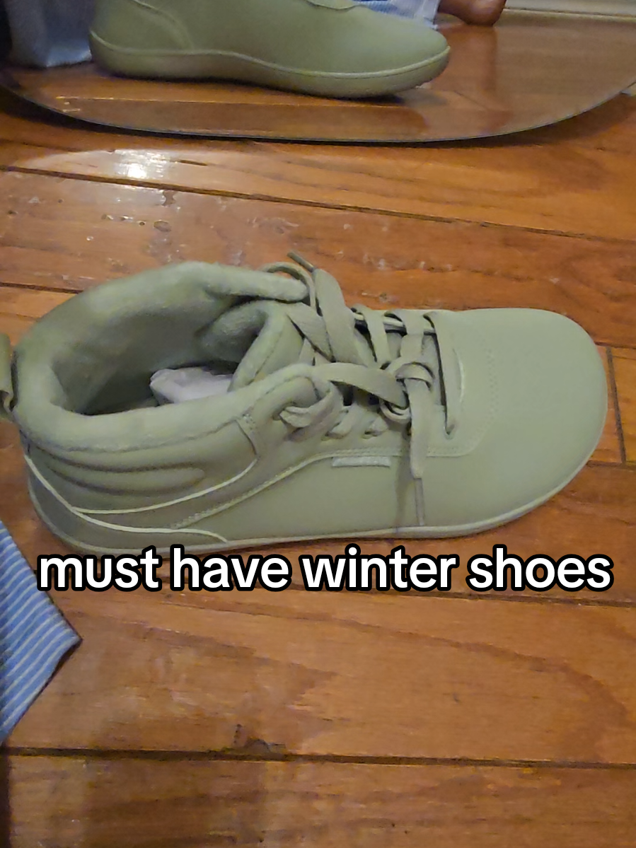 tgis is a must have for winter @HOBIBEAR US shoes that are fleece lined!Always a win in my book. #wintershoes #shoes #tiktokshopcreatorpicks #ttsfashionfam #TikTokMadeMeBuyIt 