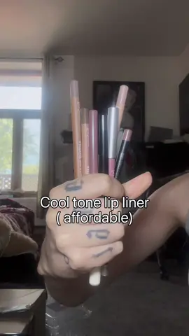 Cool tone lips liner forever #cooltone #makeup #lipliner #fyp #fypp 