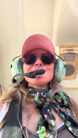 Girl lunch ✈️🥪💃🏼 #airplaneganggang