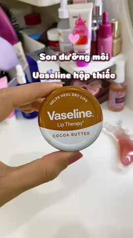 Son dưỡng hộp thiếc của Vaseline với chất sáp mềm, dưỡng nhẹ môi #sonduongmoi #duongmoivaseline #moikhonutne #giamkhomoi #vaselinehopthiec  @Mẹ Thăn của Ny 