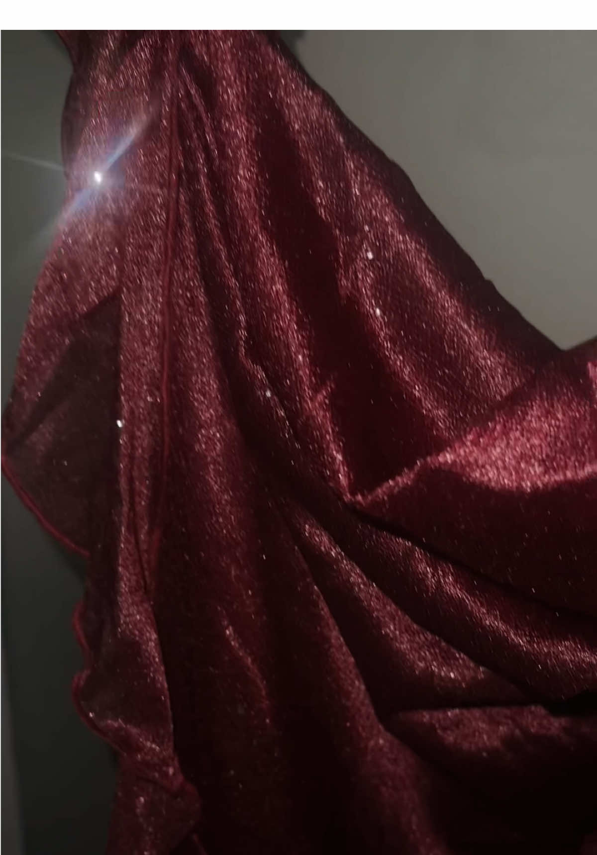 The most prettiest glittery dress I’ve owned 🥰 ✨ love it, need all colors!!   • xxs - 5xl available in 6 colors • #fyp #ruffledress #weddingguestdress #glitterdress #ciderhaul @Cider @CiderCloset @CiderEssentials 