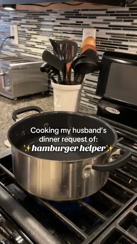 Cooking my husband’s dinner request of hamburger helper👩🏽‍🍳 #cooking #cookingformyhusband #DinnerIdeas #cookwithme #hamburgerhelper 