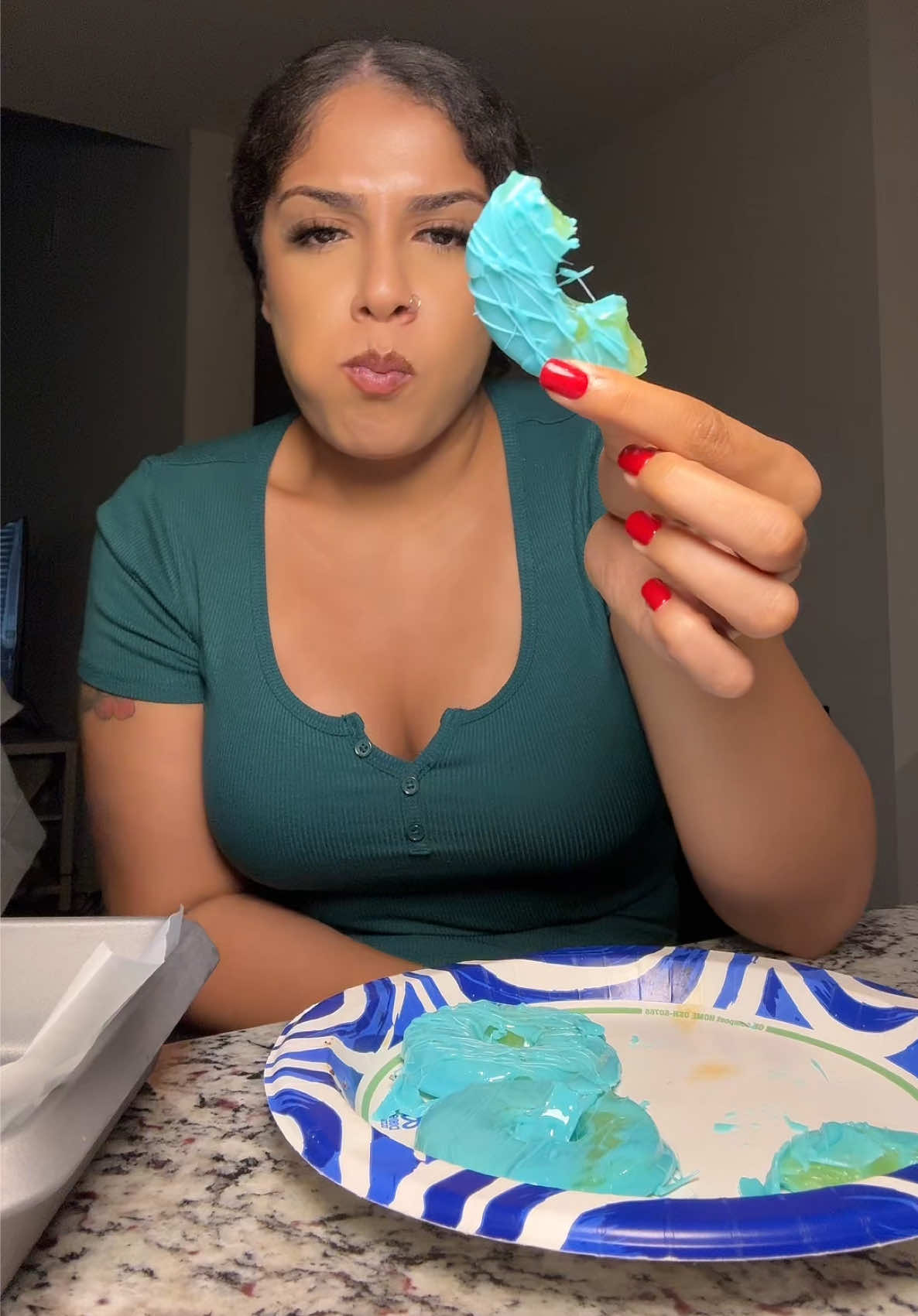 i’ve always wanted to make these lmaooo but it was harder than i thought 😭 #candy #candiedfruit #crunchy #mukbang 