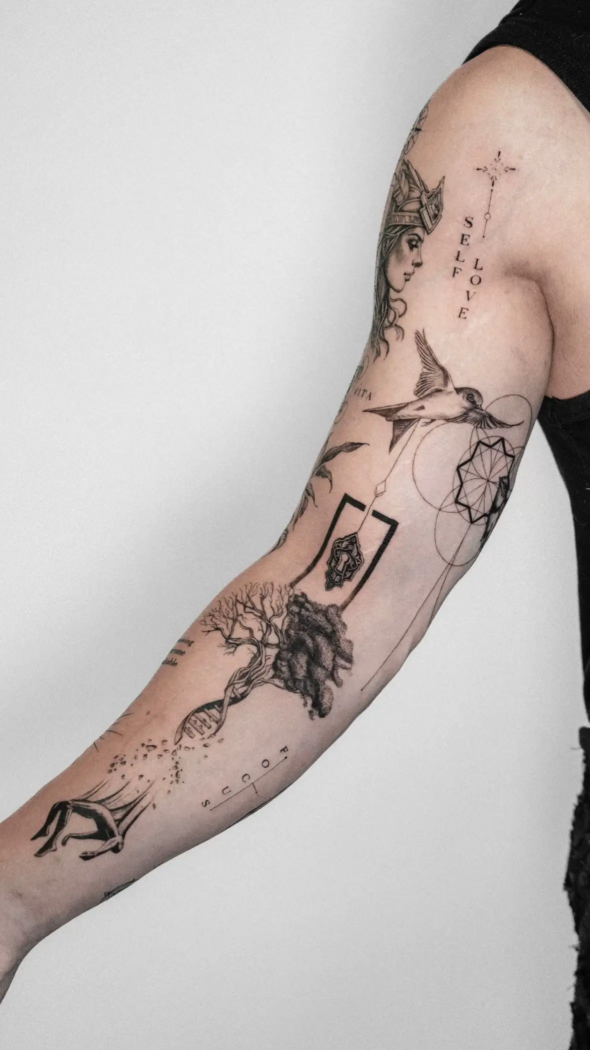 Are you interested in a project like this? Write me your idea!!💓#tattooartist #realismfineline #tattoo #tattoovalencia #tattoomadrid 