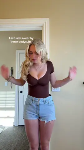 🤎 @FeelinGirl LLC #bodysuit #worththehype 