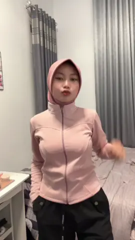 #outfitpinkmuncak#fyf#jaketolahraga#olahraga