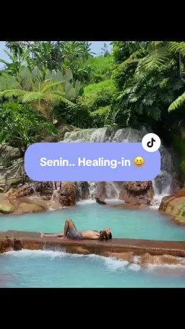 tetaplah bekerja walopun ngantuk🤭😆 📌Info Wisata: 📍Alamat: Curug Cipanas Nagrak, Lembang, Bandung Barat. Jawa Barat. ⏰Operasional 24 jam nonstop ➡️ Harga Tiket Masuk Wisata Biasa: •HTM Pagi 30rb •HTM Malam 35rb (diberlakukan mulai pukul 17.00-5.00 WIB) ➡️ Harga Tiket Masuk Menginap: •HTM 35rb*promo (mulai pukul 15.00-11.00/09.00 WIB) & (belum termasuk tenda dll.) 📎Note Tiket Masuk Wisata: •Tiket Masuk <FREE berendam di seluruh kolam> •Anak dengan tinggi badan di bawah 1 meter <gratis> •Rombongan mulai dari 50 orang ke atas <potongan 10%> ✨Wahana Baru “SKY VIEW” Tarifnya RP30.000/org✨ [BOOKING CAMPING] ➡️ Melalui DM atau  Hubungi admin Curug Cipanas WA 082126140278 yang mau cek pricelistnya dulu, boleh DM aja ya😉 #wisataairterjun #wisatamurahbandung #wisataalambandung #healing #curugcipanasnagrak                       