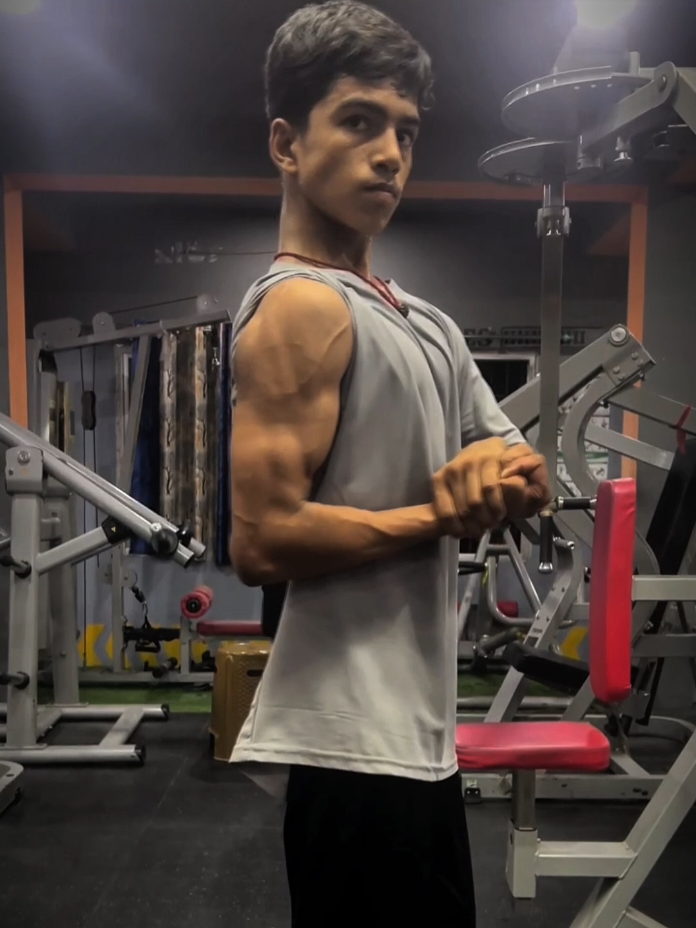 Mind Me Aim Chale... . . #bodyboulder #bodybuilderlifestyle #viral #gymmotivation #followme 
