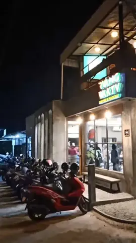 sejenak menikmati malam disaat jauh dari orang2 tersayang....... #pangkalpinangbangka  #cafe  #bangka 
