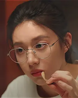 bu dokter obati aku dong  #ohiyeong #goyounjung #residentplaybook #margack #kdramaedit #kdramakorean #xyzbca #fyp “rasanya pen ganti style 😅”