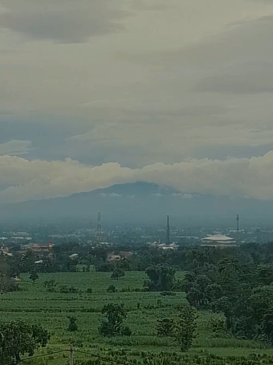 Spot indah di @bukitbintang.kediri  #kediri #kediri24jam #wonderfullindonesia #fyp 