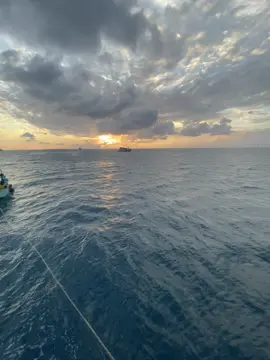 Đừng vì một ai đến trước,làm sướt tim người đến sau..#tamtrang 