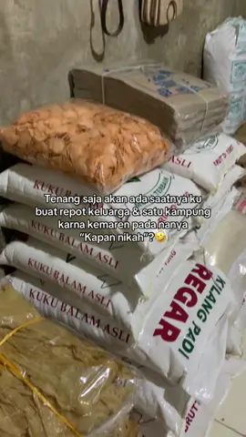 Santai dulu lah umurku masih 19thn🤣#fypage #4u #fyppp #fypage #menikah  