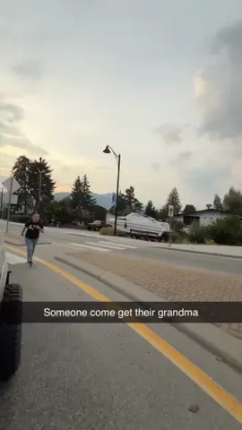Hope this gets back to her #Truck #trucktiktok #crazygrandma #trucksofcanada #fypシ゚ 