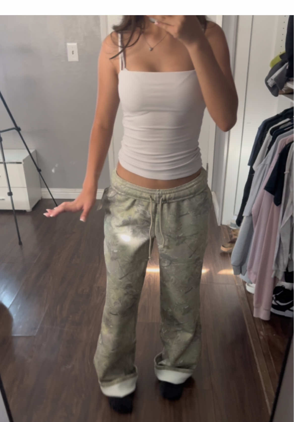 Cute camo sweatpants #parati #fyp #xyzbca #fallfashion #natistyless_ @pacsun 