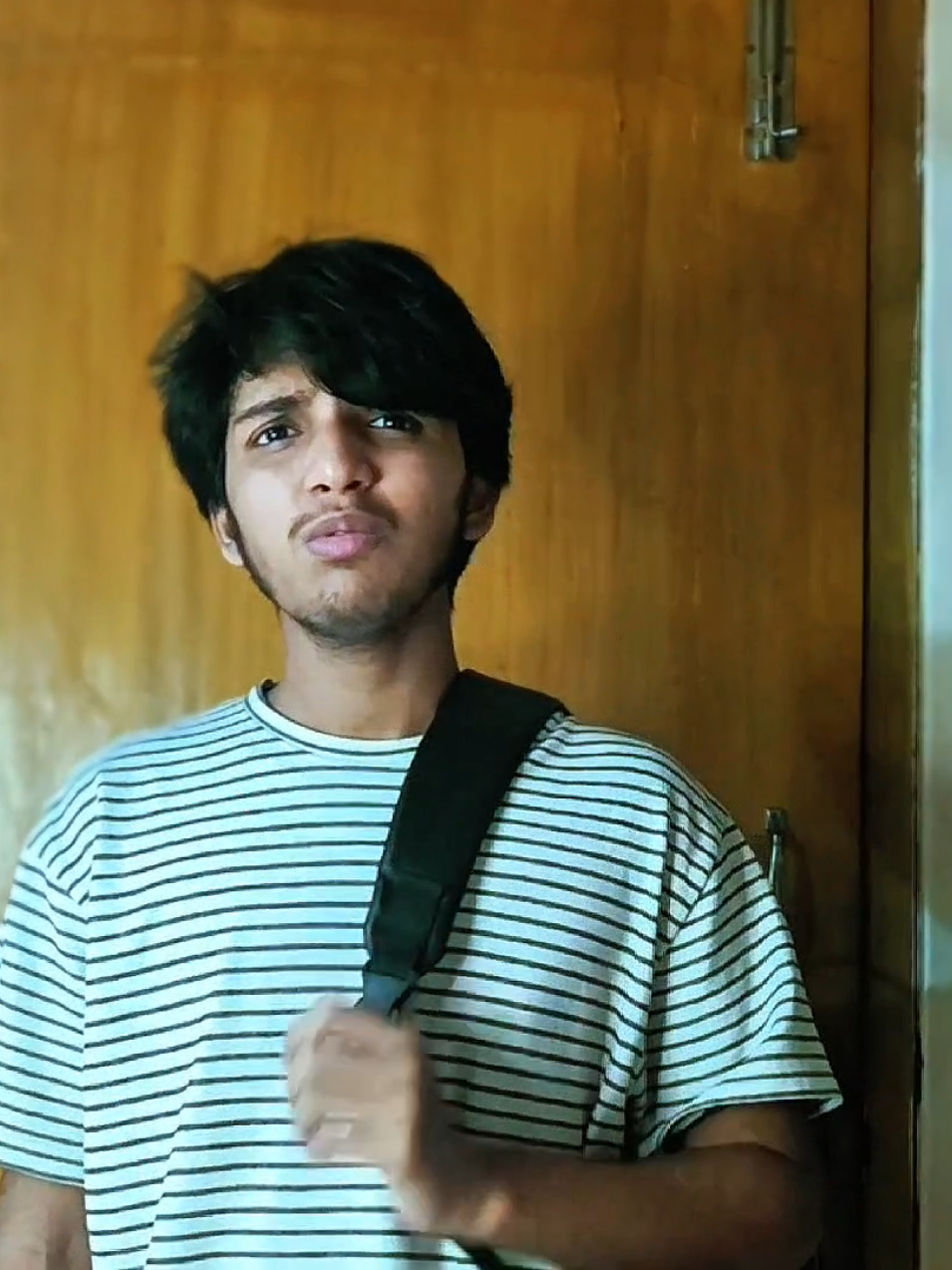 প্রাইভেটে গেলে শুধু এমন, স্যার পড়া দিলে  আর করতে পারি না  #ভাইবোন   #ভাইবোনের_ঝগড়া   #ফানি   #funnyvideo   #viral 