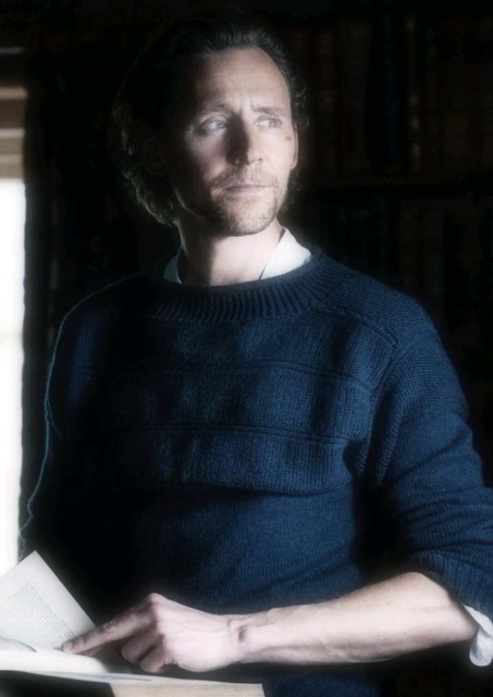 y sobre todo sumisa || #tomhiddleston #linsmotion #loki #martincirio #edit #TextToSpeech #textorojo #Viral #xyzabc #CapCut #foryoupage #marvelstudios #mcu #fypシ゚ #imjustagirl 