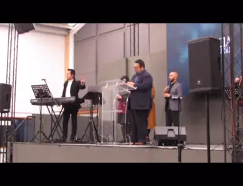 Les comparto está hermosa Alabanza 