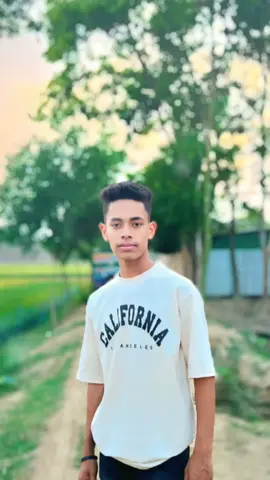 আমি এখন ফেমিলির পুজা হয়ে দারাইছি,,,🥹🥹🥹🥹