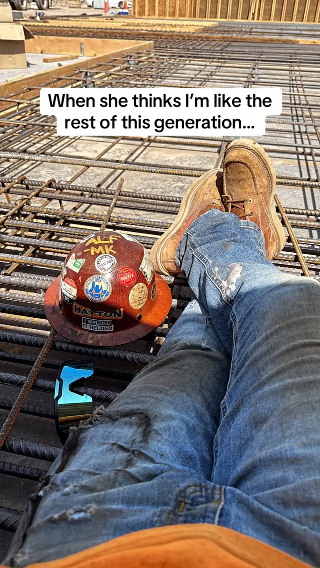 Dirty hands but the weekly checks clean 🧼 #unionmoney #bluecollar #motivation 