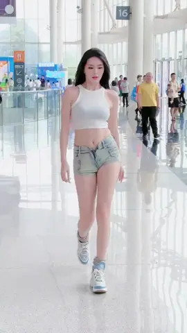 #SexyLittleSexy #YouthfulEnergy #highappearance 