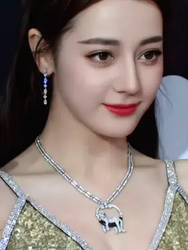 Đẹp từ face tới body🔥🪞 #dilrabadilmurat迪丽热巴 #dilrabadilmurat #dichlenhietba #jennie 