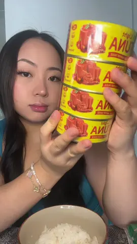 My favorite go to snack when I’m too lazy to cook anything else 😋🐟 #tuna #cannedtuna #koreanfood #proteinsnack #snack #Foodie #seaweed #rice #kimchi #asmr #asmrsounds 