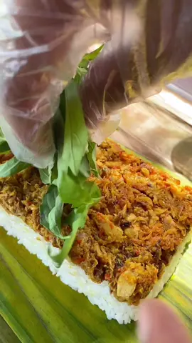 Tongkol Suwir Kemangi dengan Telur Asin siap mengenyangkan perut kamu nich 😜❤️‍🔥🫶🏻🔥 #nasibakarsurabaya #nasibakarSUPREME 