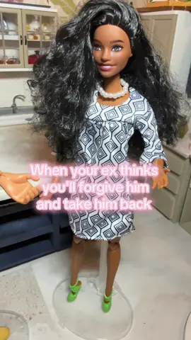 Who let him in? #blairesworld #barbiedrama #barbietiktok #dolldioramas #star #dolldrama 