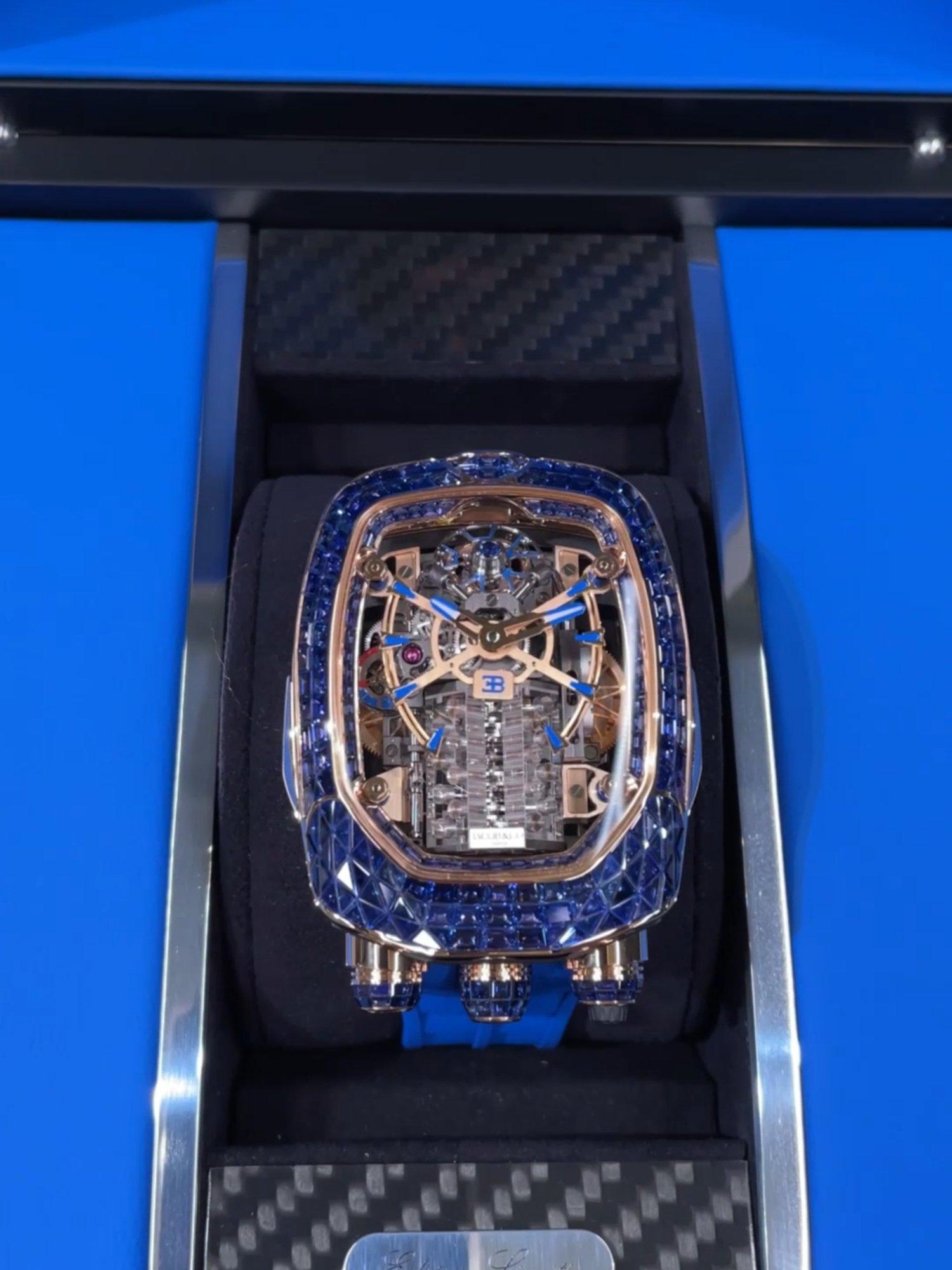 x @bugatti #Jacobandco #Inspiredbytheimpossible #bugatti
