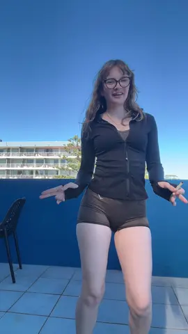 I wanna dance with somebody