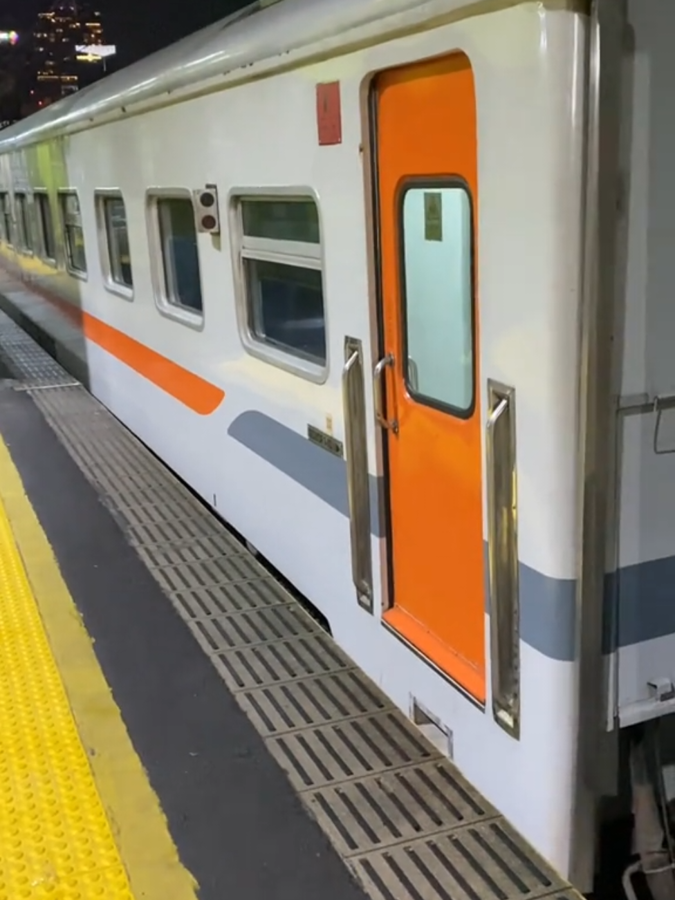 Rasanya seru punya teman luar kota #fypシ゚ #hunting #masukberanda #keretaapiindonesia 