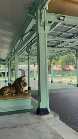 se sejuk dan se tenang itu di puramangkunegaran 𐙚⋆°.⋆♡.              htm 30k + bayar guide seikhlas nya  #puramangkunegaran #fyp #gustibhre #wisatasolo #puramangkunegaransolo 