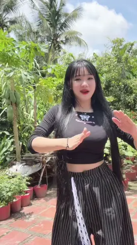 Mặt ẻm khi vui  @Dương Ái Vy @𝐃𝐮̛𝐨̛𝐧𝐠 𝐀́𝐢 𝐕𝐲 @HTM Entertainment #htmentertainment 