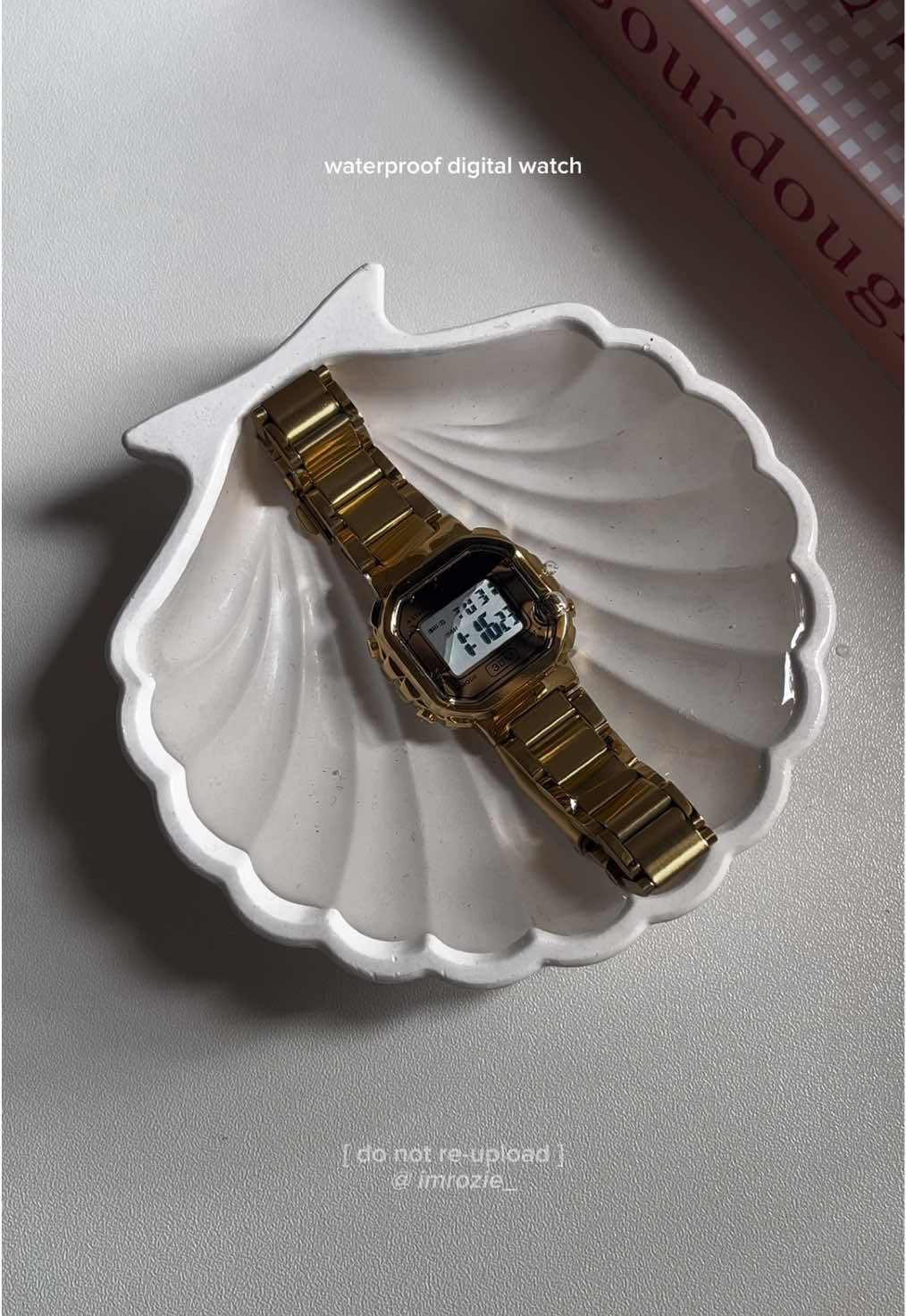 Replying to @drmvnl 𐙚 ˚ not just classy, its 30m waterproof and has digital dial as well 😍 #skmei #leibigwatch #digitalwatch #skmeidigitalwatch #waterproofwatch 