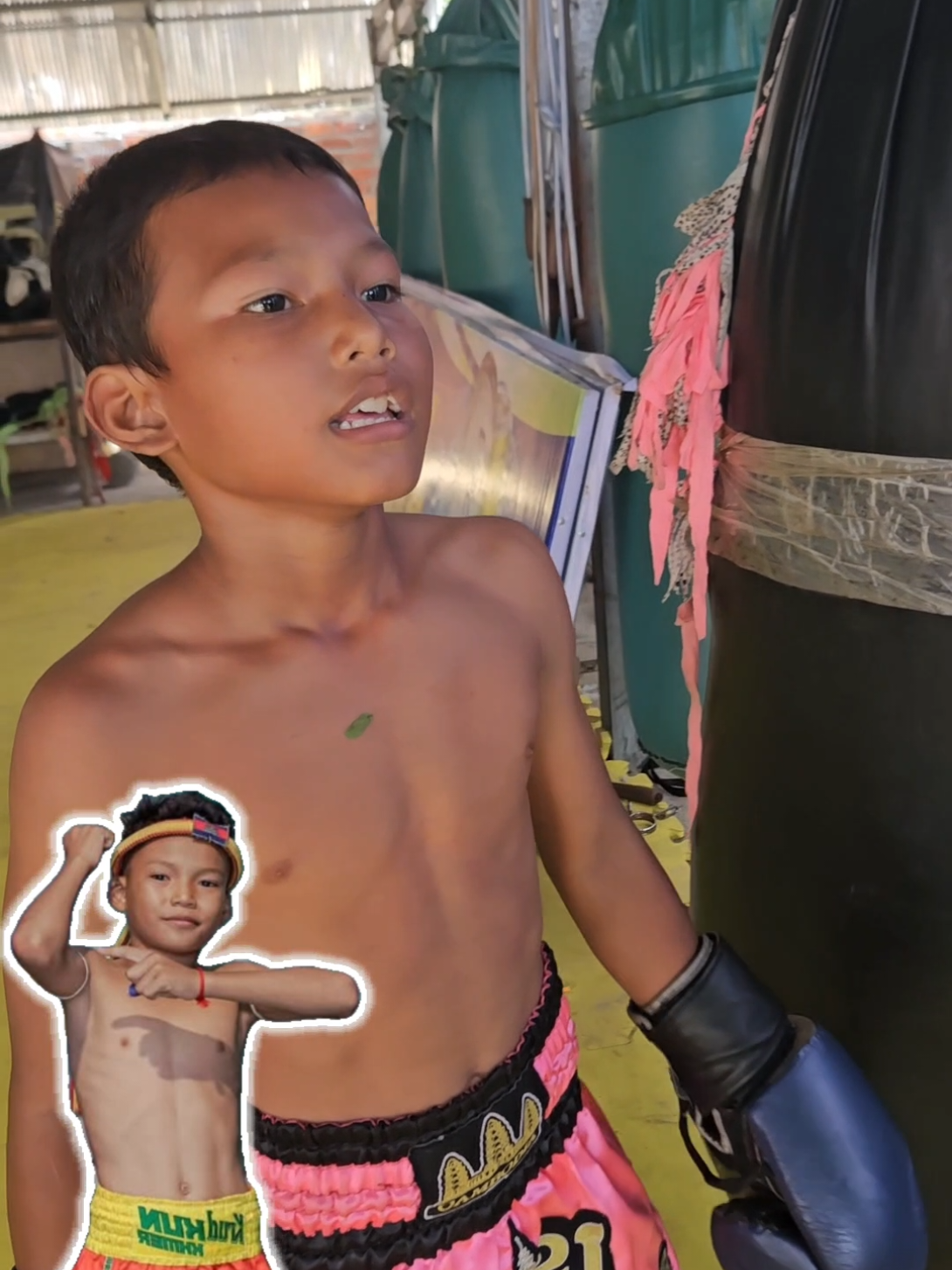 រិទ្ធី គីងកុង សួររកមុខ ប៉ែនកាក់ វេស្សវ័ណ វិញ🤣🇰🇭  #ស្រលាញ់គុនខ្មែរ #kunkhmer #គុនខ្មែរ🇰🇭❤️️ 