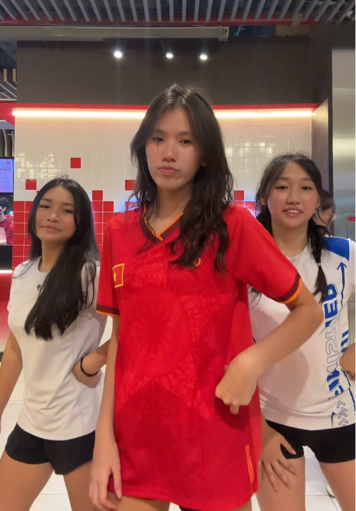 dancing with a bis senior ft. @lili #cis#wolves#volleyball#senior#fyp#zyxbca#viral#gaidep#xuhuong 