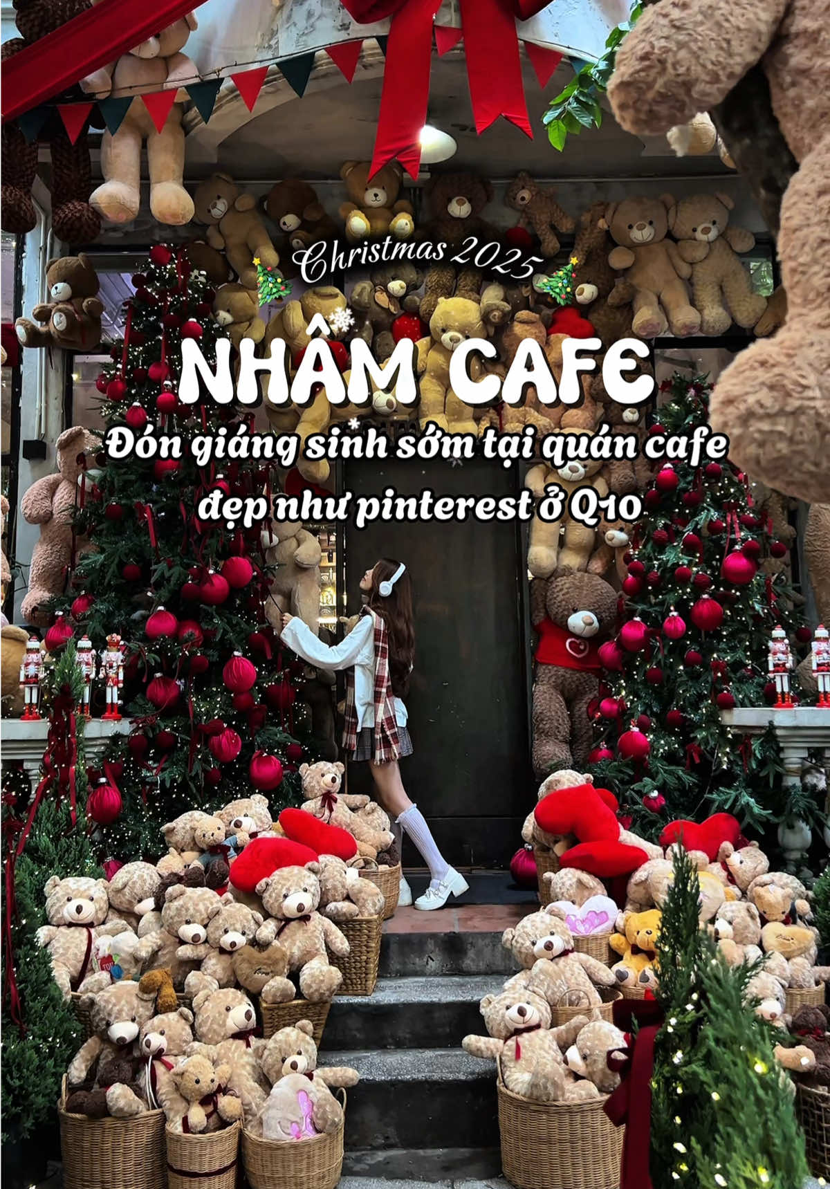 Mặc kệ trung thu, tui đón giáng sinh từ bây giờ 🎄❄️⛄️ #reviewcafe #cafesaigon #christmas2025 #nhamcoffee #meowdilac 