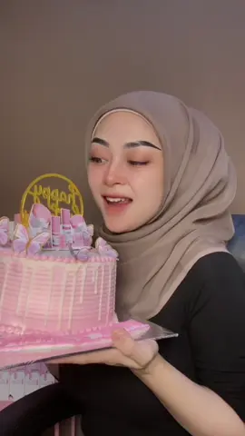 Terimakasih banyak ibu🥹🫶🏻Peluk jauhhh🫂 @Gloglowing Owner @GloglowingOfficial #fypシ゚viral🖤tiktok 