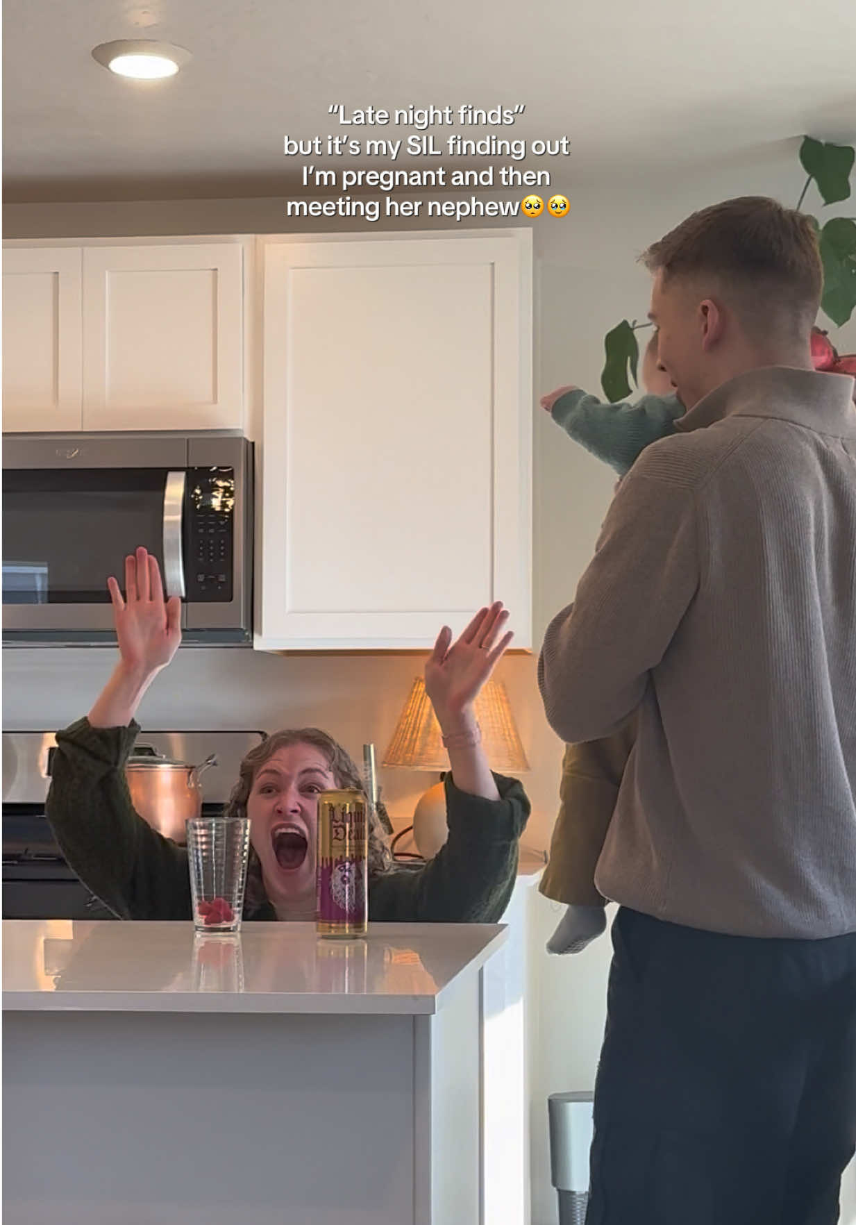 She’s my boys only aunt… and they LUCKED out 🥺🥺 #pregnancyannouncement #latenightfinds #auntiesbelike 