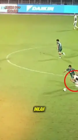 Gila! Pemain Irak Lakukan Tekel Brutal, Thailand Ngamuk! #timnasindonesia #irak #pialadunia #fyp 