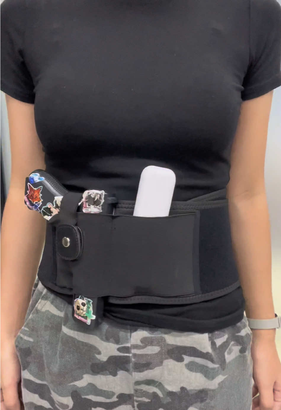 Variable and suitable for most handguns - concealed holster ideal for modern carrying. You can wear it with anything; Suits and ties, jeans, tights, pajamas, sports shorts, etc., the wardrobe is no longer restricted, Compatible with Glock 17, 19, 23, 38, 25, 32, 26, 27, 29, 30, 39, 28, 33, 42, 43, 36, Smith & Wesson, Bodyguard, M&P Shield, Sig Sauer, Ruger, Kahr, Beretta, Springfield, Taurus, Kimber, Rock Island, Bersa, Kel Tec, Walther, etc#ypfッ #tiktokshop #gun #belt #tiktok #beltbag 